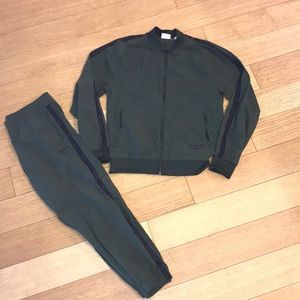 Adidas olive green track suit men’s